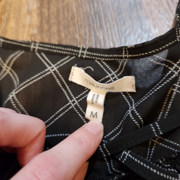 Maurices Flowy Blouse - Picture 3 of 5